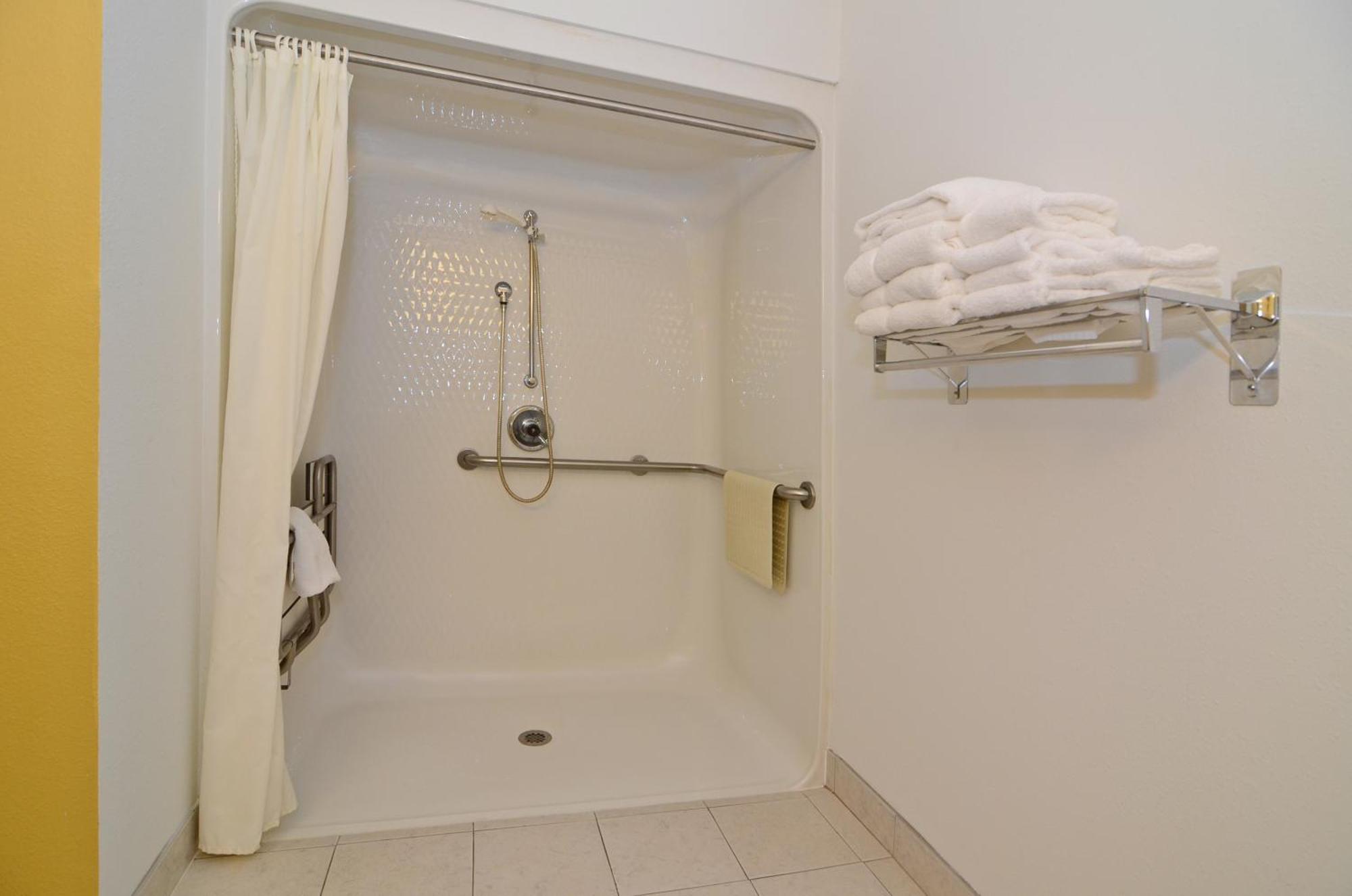 Americas Best Value Inn Iola Exterior foto