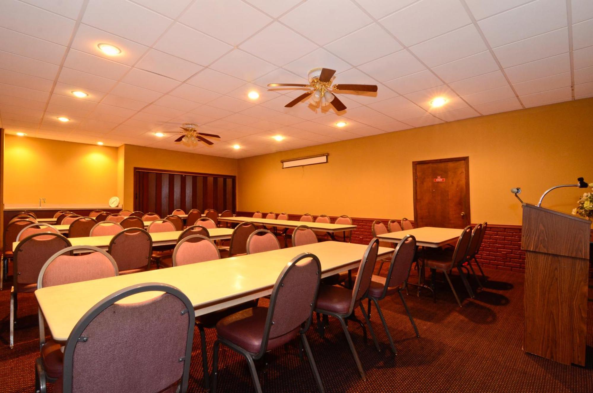 Americas Best Value Inn Iola Exterior foto
