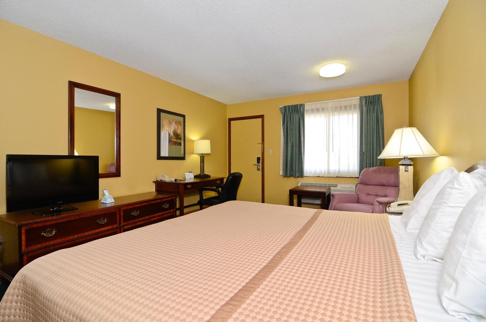 Americas Best Value Inn Iola Quarto foto