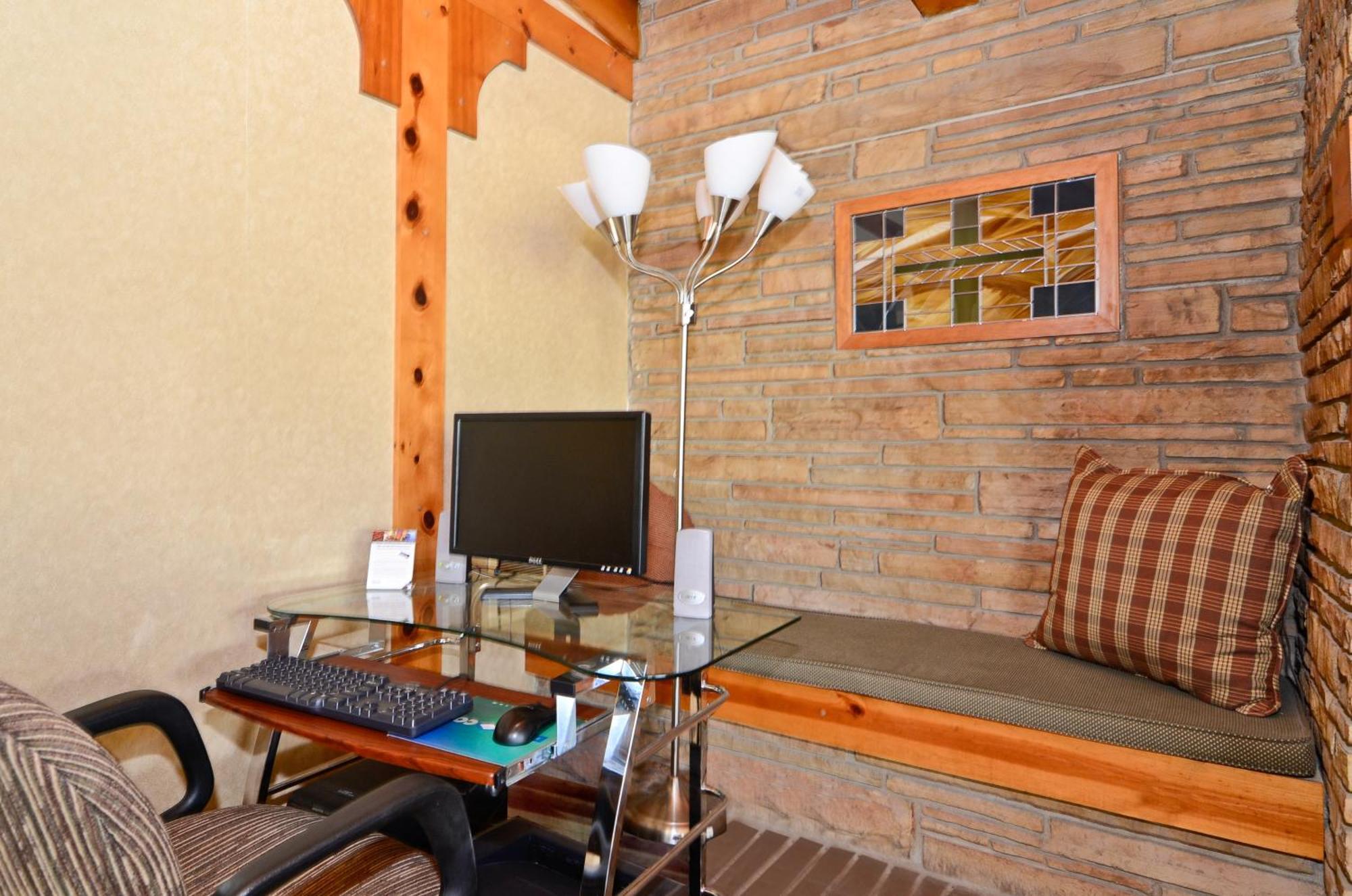 Americas Best Value Inn Iola Exterior foto