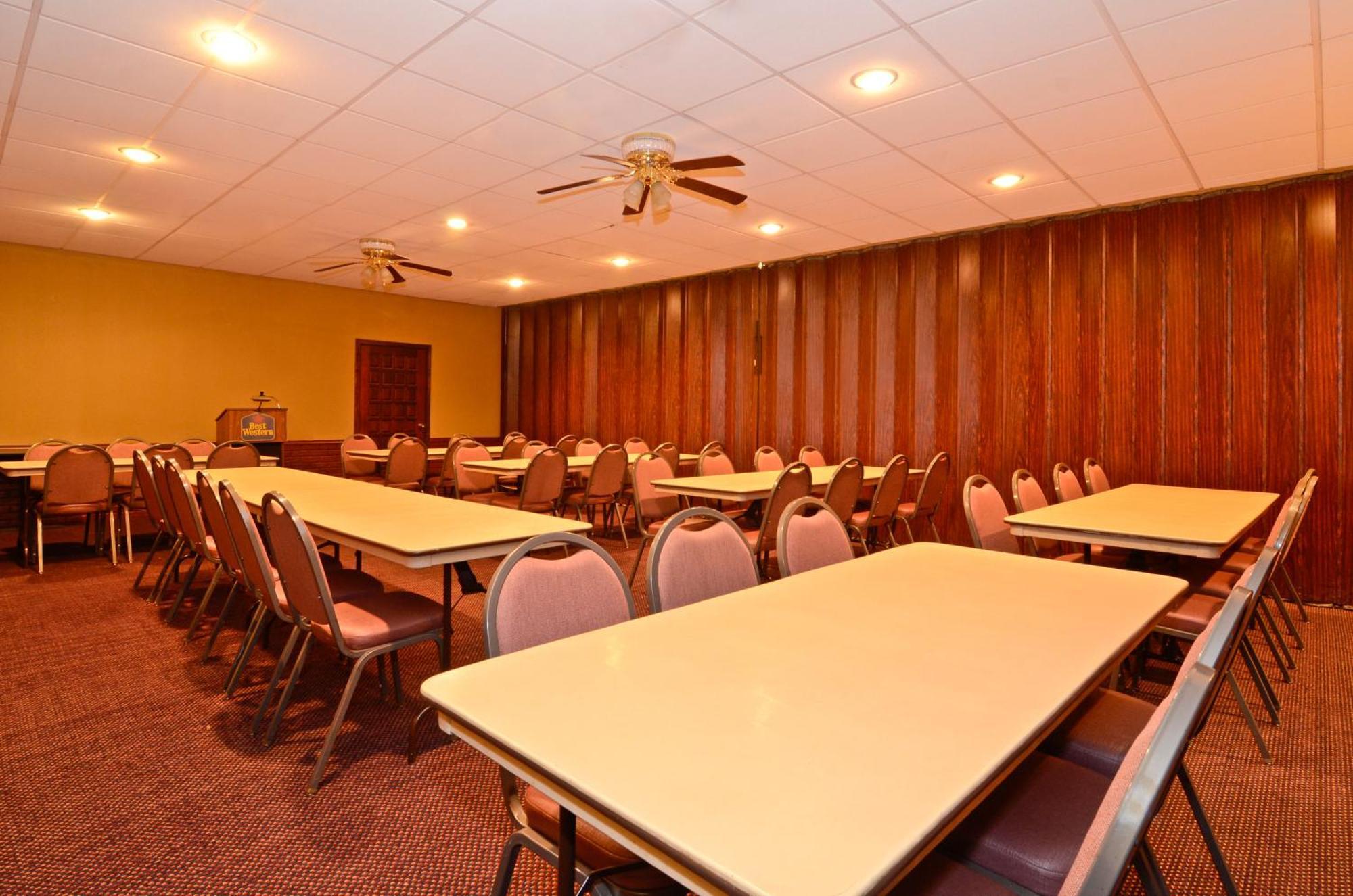 Americas Best Value Inn Iola Exterior foto
