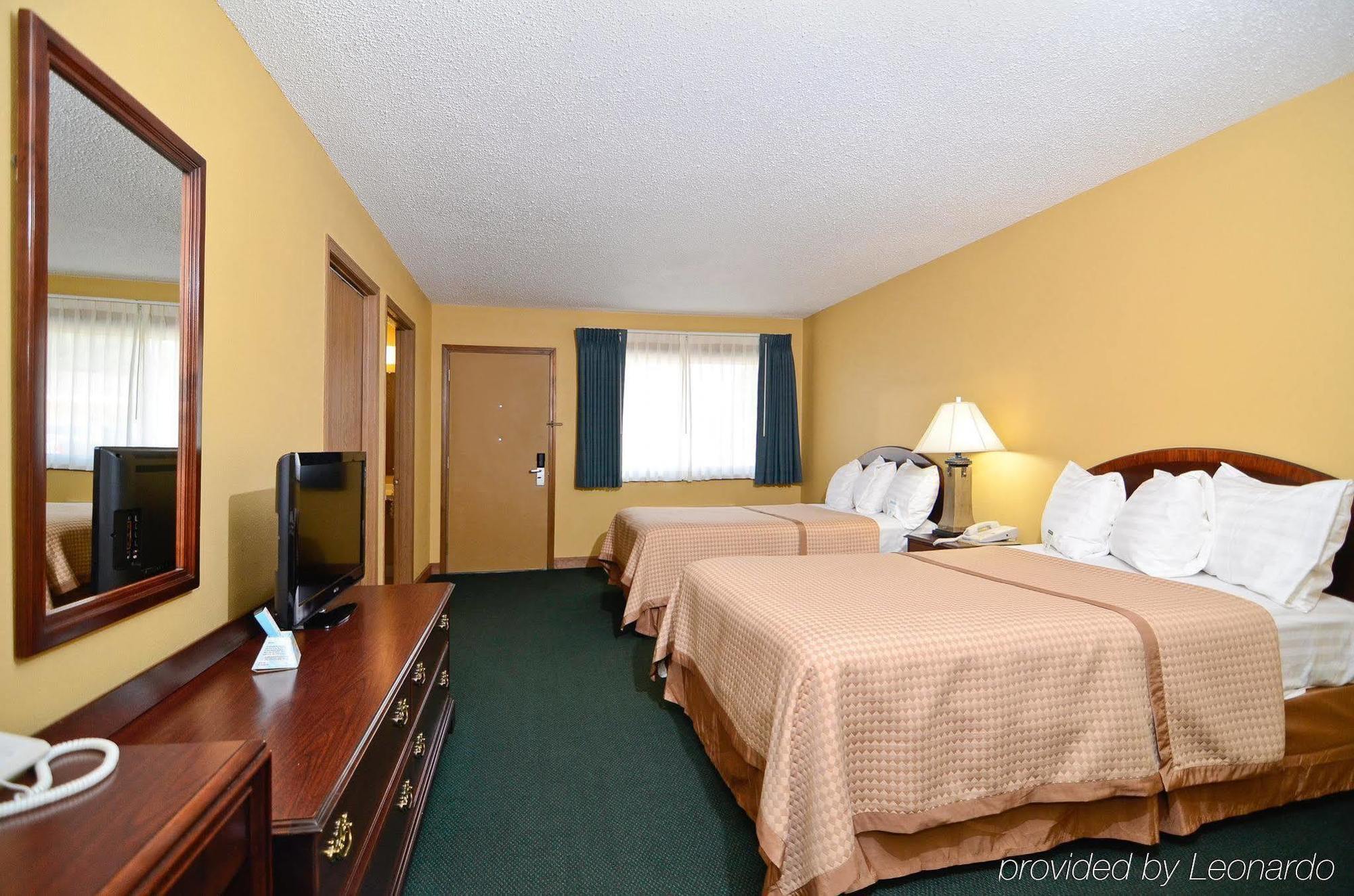 Americas Best Value Inn Iola Quarto foto